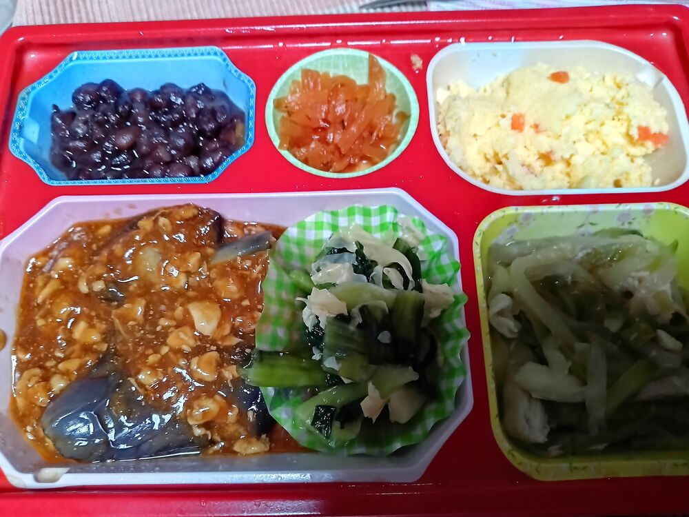 麻婆茄子、湯葉入りチンゲン菜 等の画像