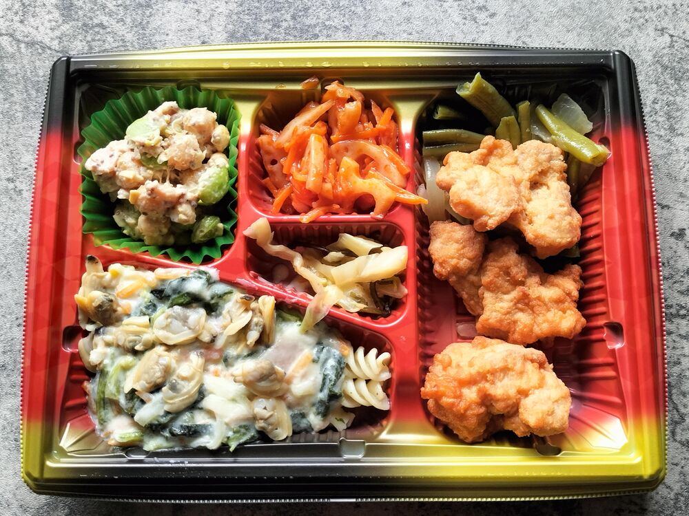 鶏の唐揚げ、あさりのクリームソース 等の画像