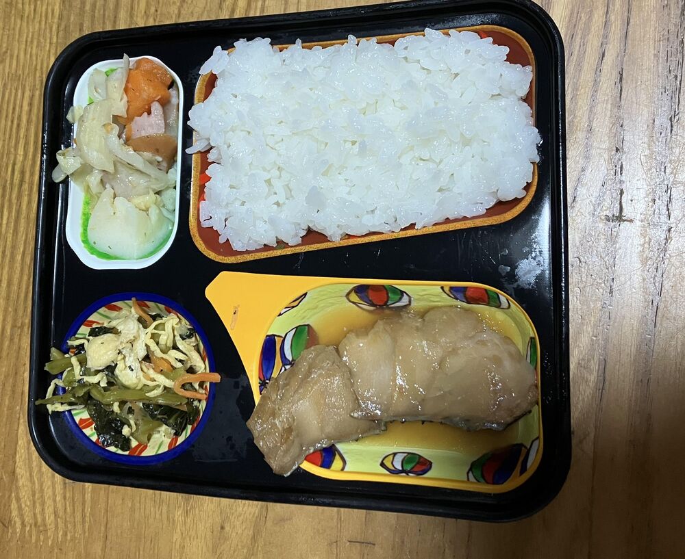 ナガメヌケの昆布煮、小松菜の錦あえ 等の画像