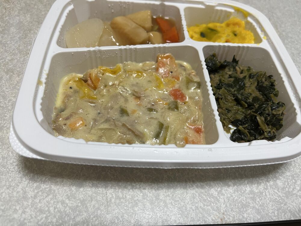 豚肉のマヨネーズ炒め風、イカと野菜の煮物 等の画像