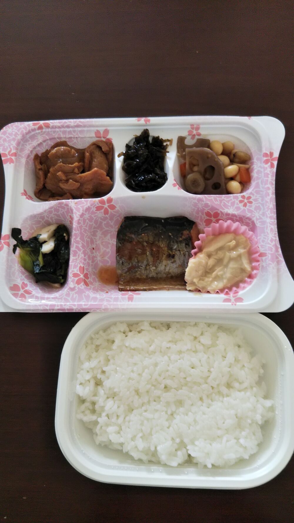にしんの甘辛煮、湯葉の含め煮 等の画像