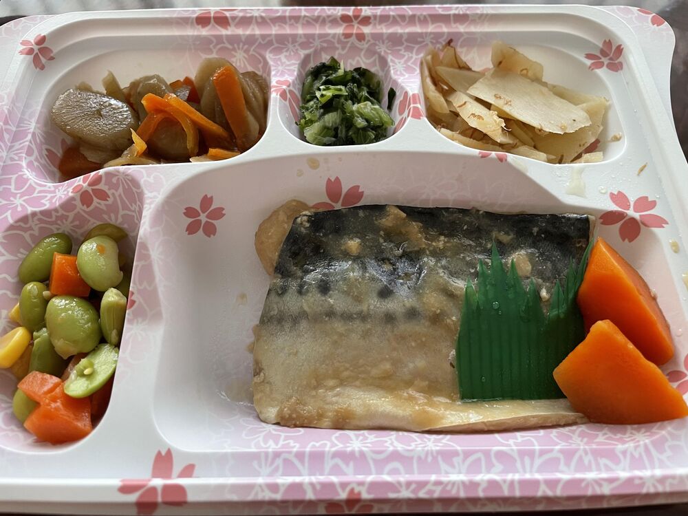 さば煮付け、人参煮 等の画像