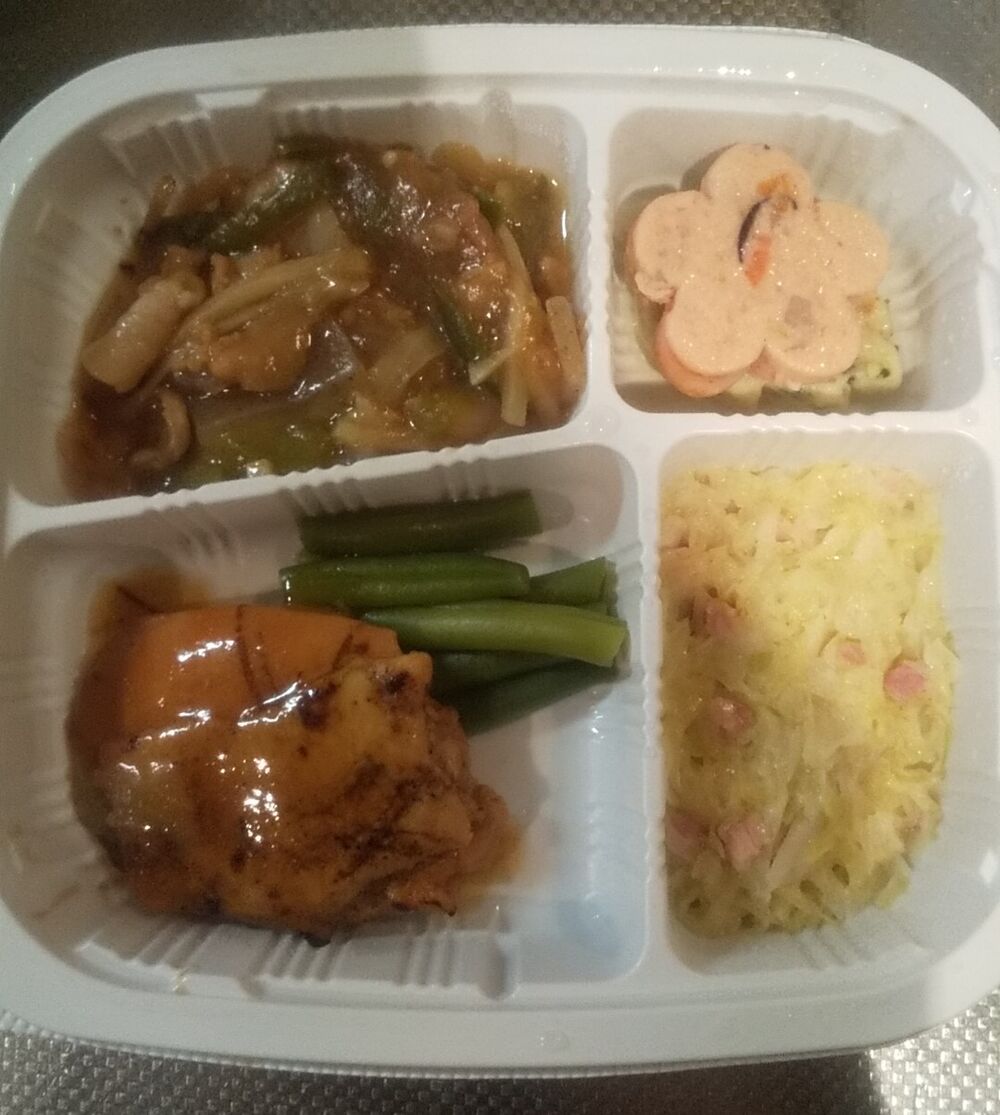 炭火焼チキン、ヘルシーチンジャオ 等の画像