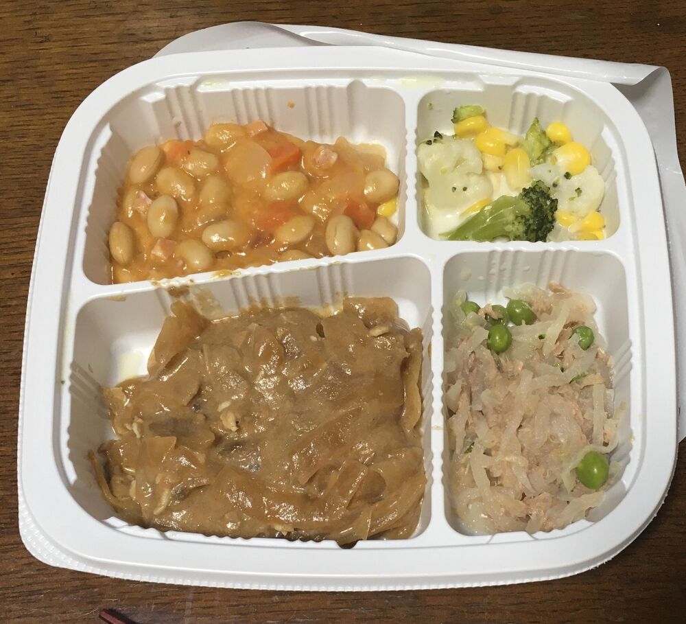 豚の生姜焼き、野菜入りトマトビーンズ 等の画像