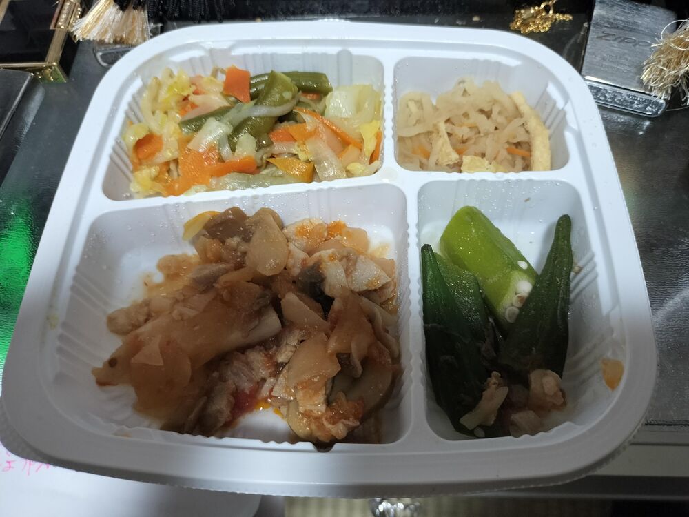 ポークトマト煮、野菜炒め 等の画像