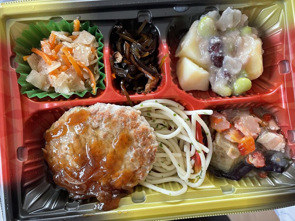 和風ハンバーグ、スパ添え 等の画像