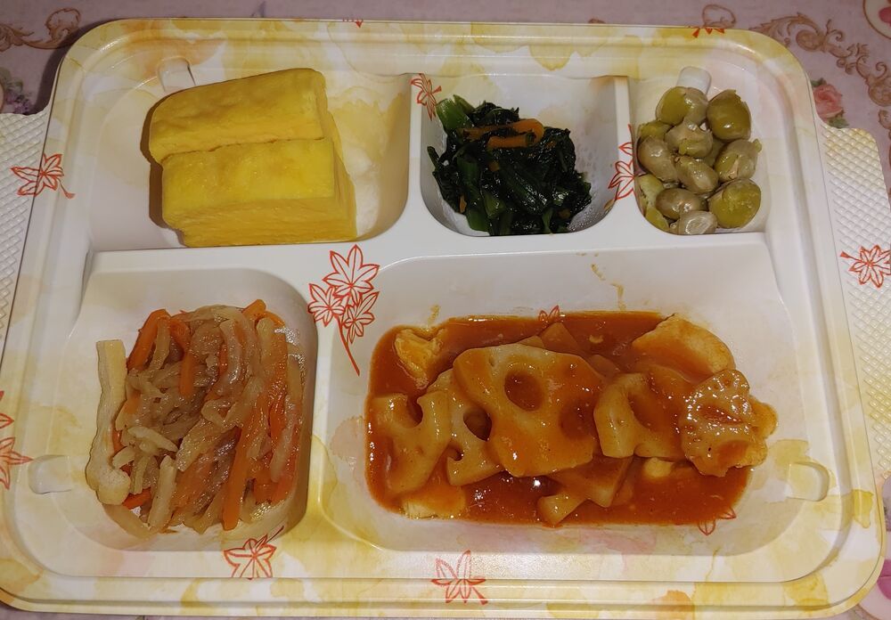 鶏肉とレンコンのチリソース、切り干し大根煮 等の画像