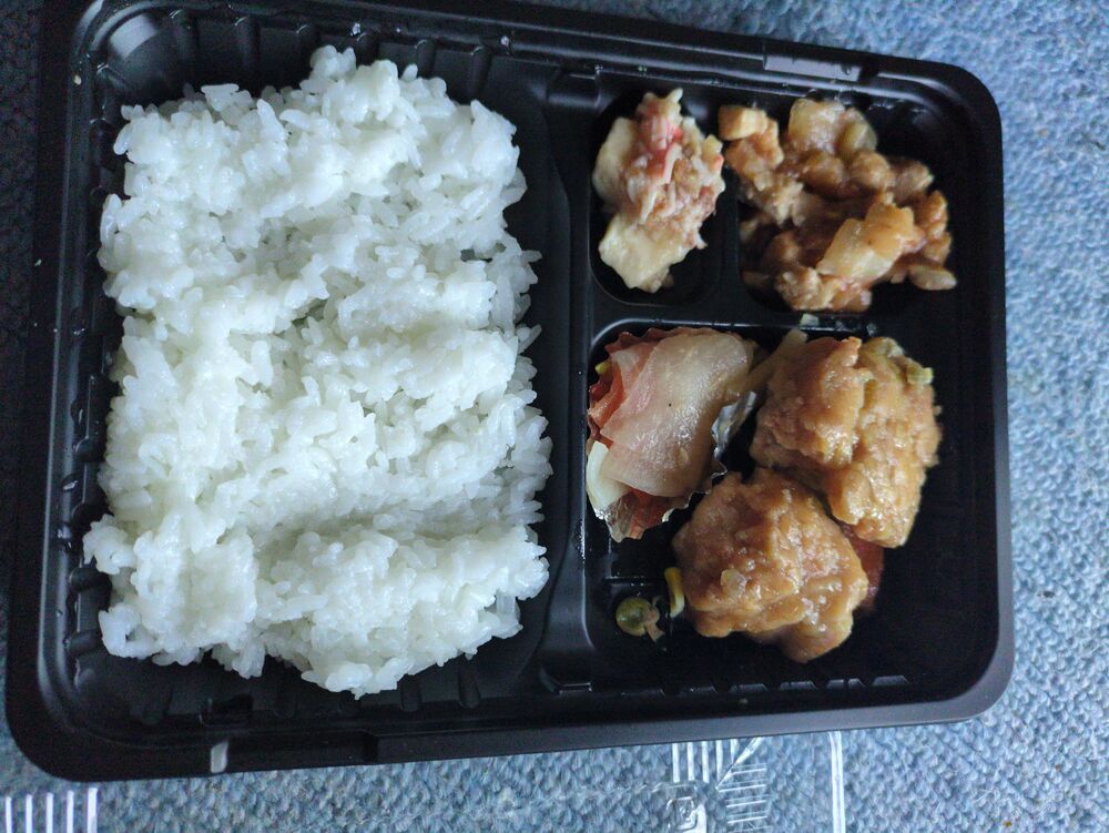 油淋鶏、豆腐の煮やっこ 等の画像