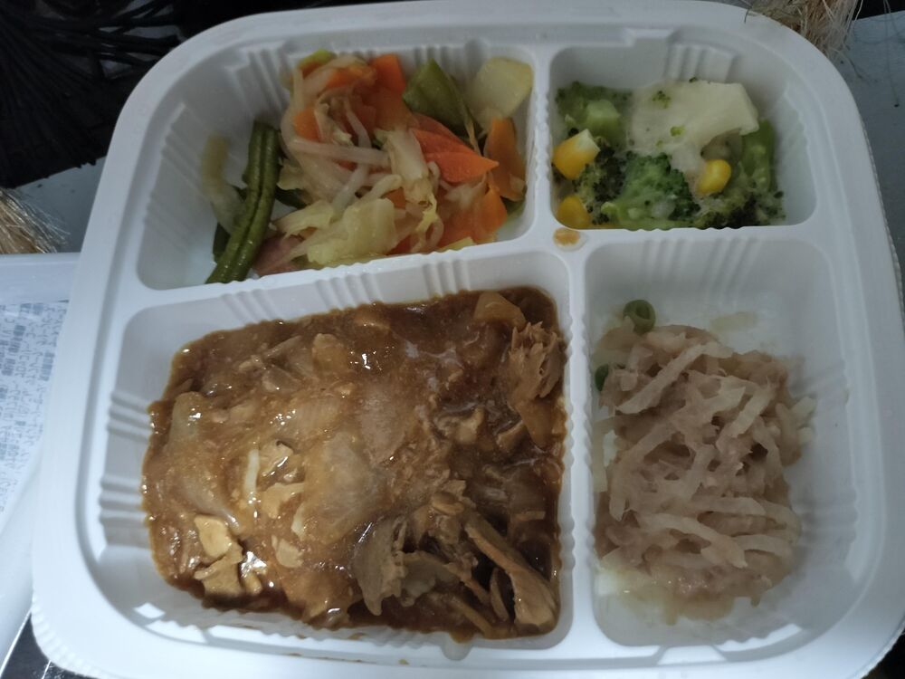 豚の生姜焼き、野菜炒め 等の画像