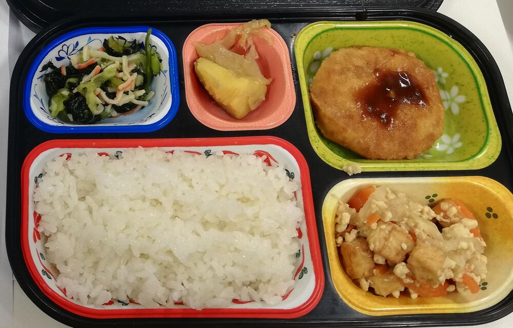 すき焼き風メンチ、厚揚げの五目炒め 等の画像