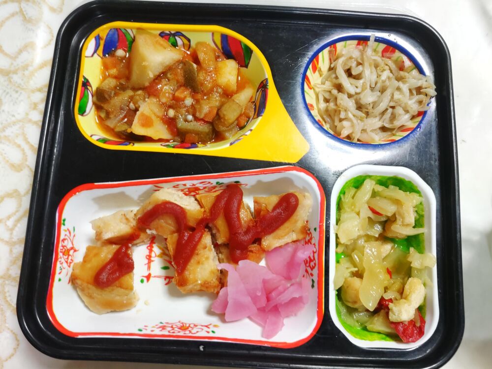 鶏肉ケチャップ、筑前煮風 等の画像