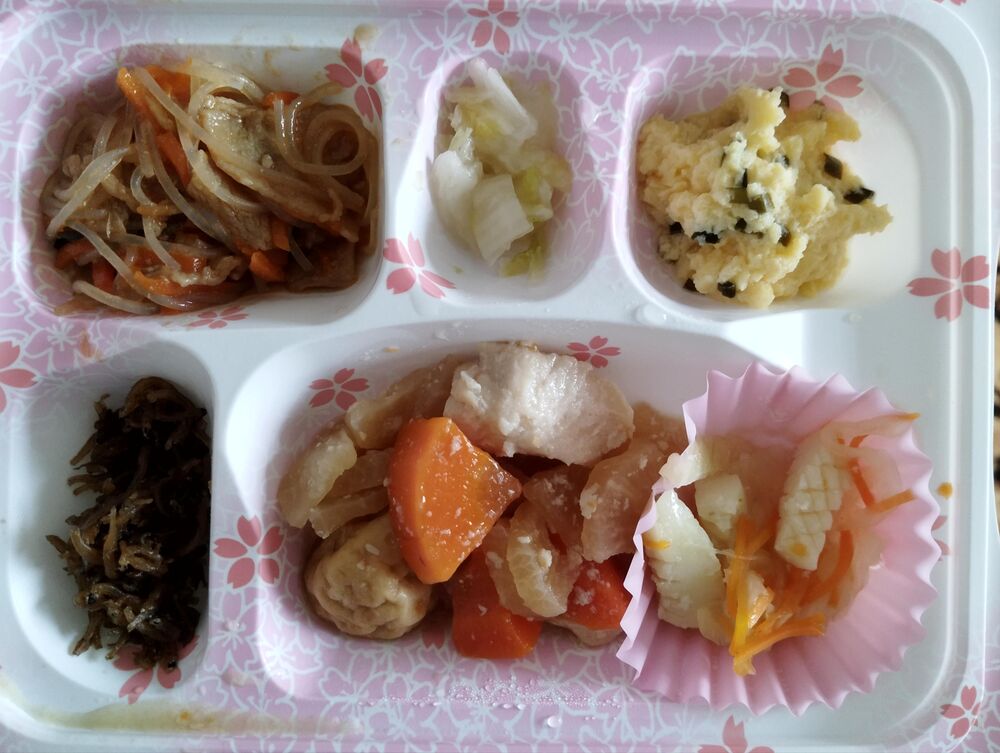 鶏肉の炊き合わせ、ポテトサラダ 等の画像