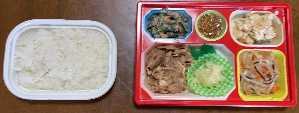 豚肉炙り焼き、キャベツ（付合わせ） 等の画像