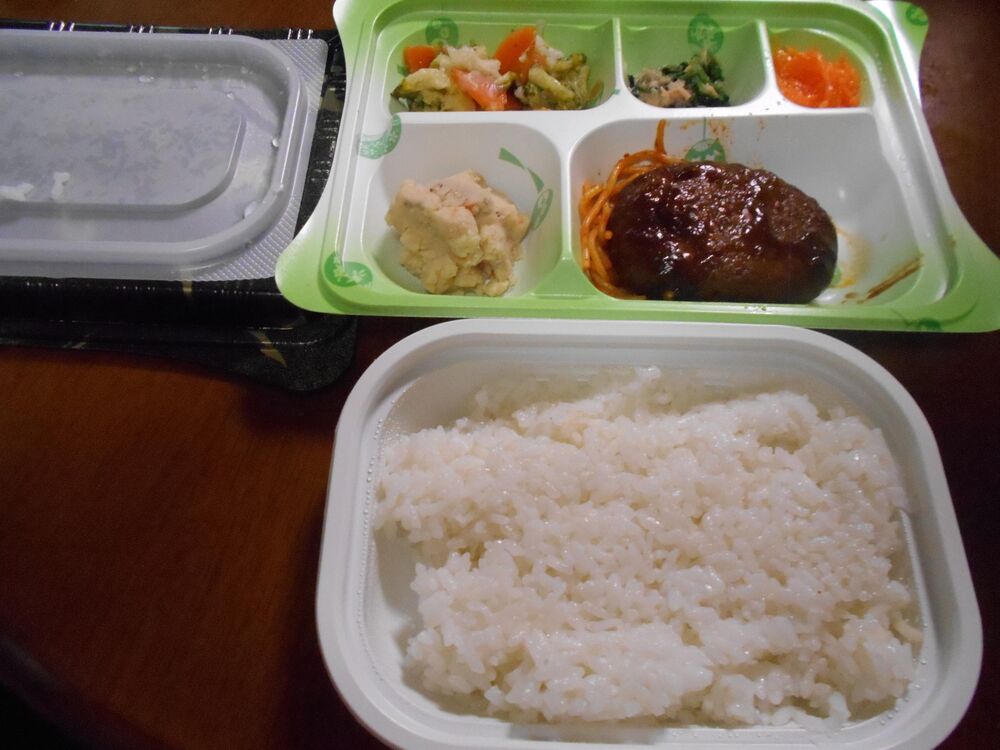 デミグラスソースハンバーグ、ナポリタン 等の画像