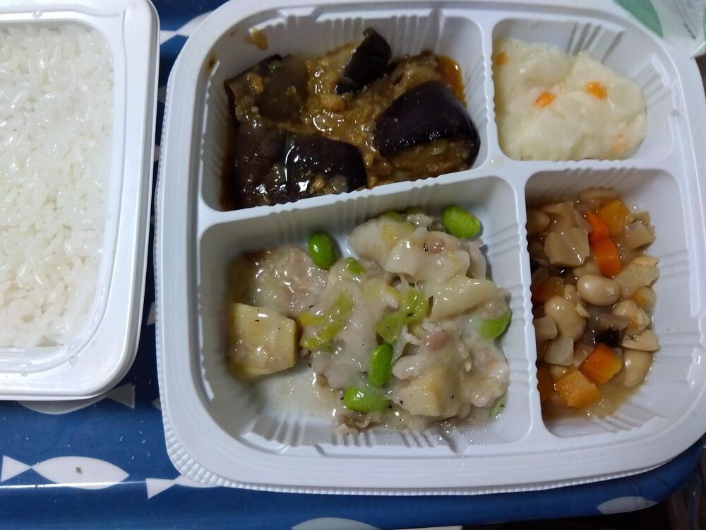 鳥のクリーム煮、麻婆ナス 等の画像