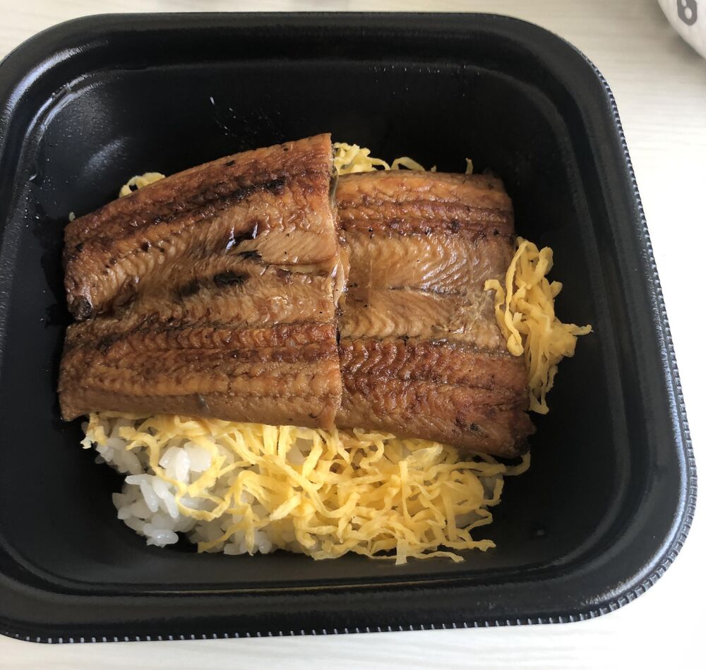 鰻蒲焼、錦糸玉子 等の画像