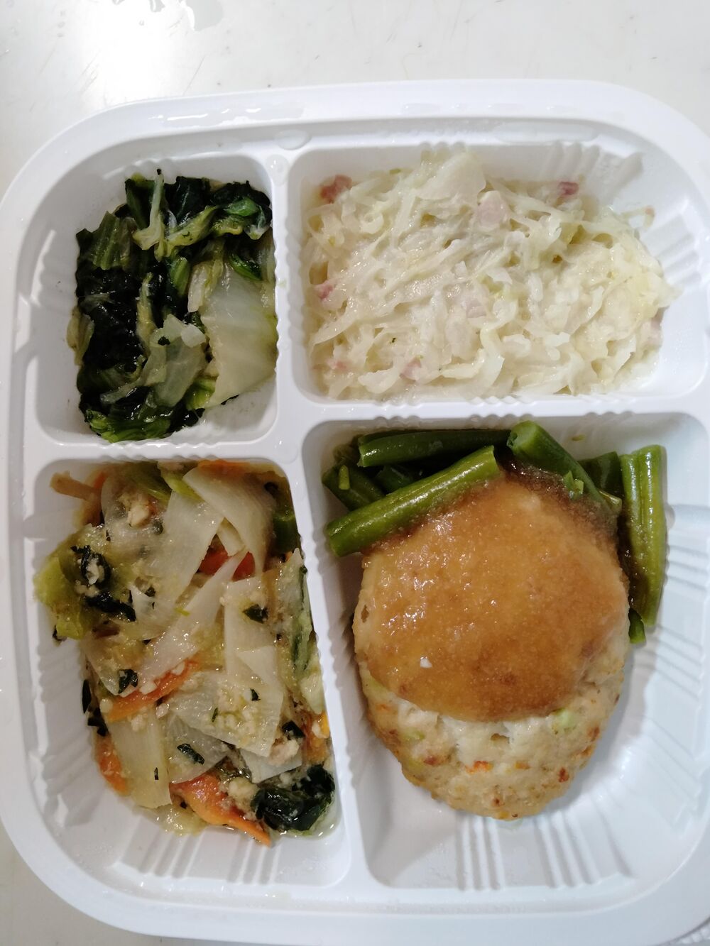 豆腐おろしハンバーグ、青梗菜とたけのこの炒め物 等の画像